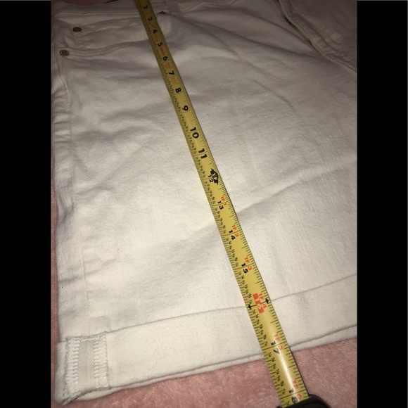 NWT Eddie Bauer Off White “Boyfriend” Roll Up Shorts. Sz 16. - Picture 10 of 10